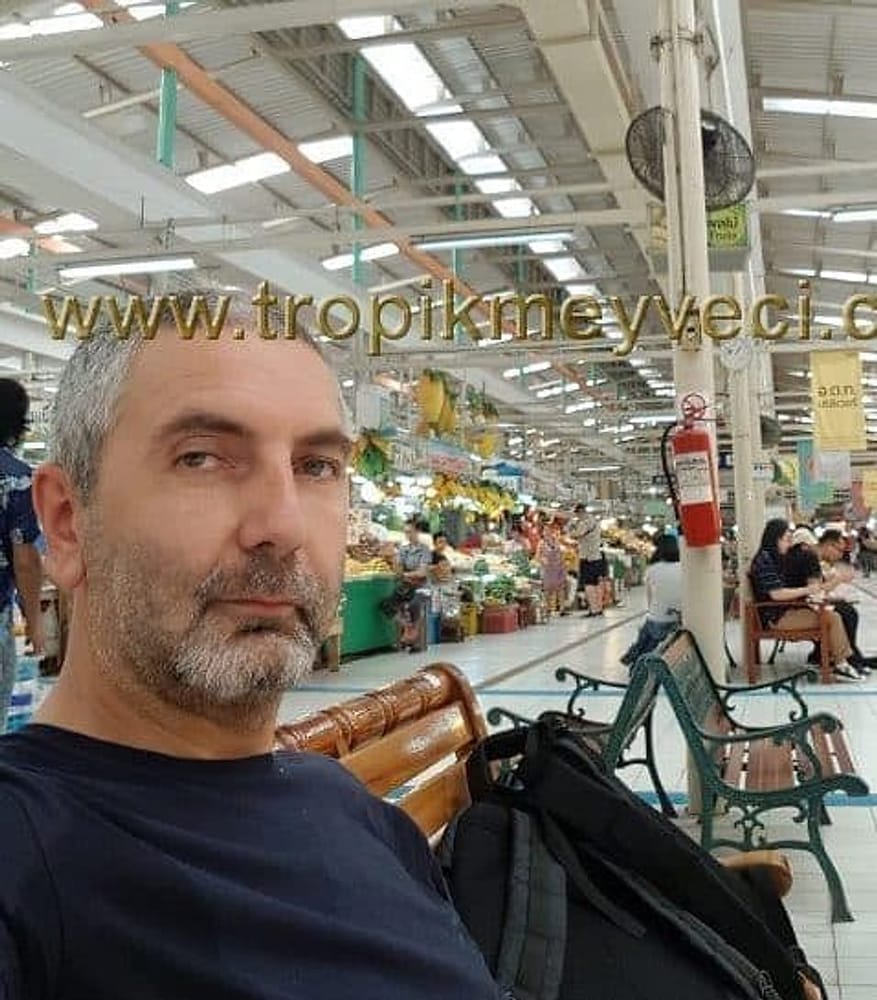 Tropikmeyveci Hakkında